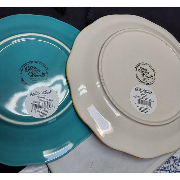 Pioneer Woman Salad Plates Set of Two Vintage Floral & Spring Bouquet New - Picture 4 of 4